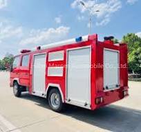 Isuzu Elf Nkr Fire and Rescue Truck with Fire Rescue Team ...