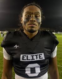 Jeremiah Johnson Was a standout in the @deserteliteshowcase this weekend.  Kid is a playmaker.