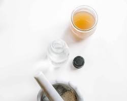 Honey and oatmeal mask