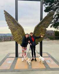 Ychwanegodd Stephanie Miller Show...