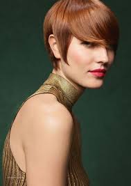 Femmecheveux courtecoiffure afro crépus et naturels, avec trait sur. Modele De Coiffure Femme Courte