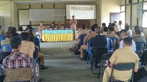 Sebaiknya pahami dulu artikel ini apa sesungguhnya itu program padat karya == penganggur, setengah penganggur dan warga miskin. Sosialisasi Program Padat Karya Tunai Tahun 2018 Dispemdes
