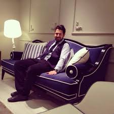 Ferma la condanna dell'episodio da parte della politica europea, che ha stigmatizzato quanto avvenuto nelle scorse ore ad ankara. Erdogan Turgut Handmade Furniture Posts Facebook