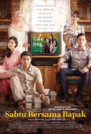 Gue pengen banget nonton di jam pertama juga film koala kumal, tapi gue tau pasti nggak bakalan dapat karena hari itu gue baru bangun pukul 2 siang. Sabtu Bersama Bapak Koala Kumal