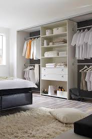 Kleiderstange Wandmontage Eine Flexibel Kurzbare Kleiderstange Zur Wandmontage Kleiderstan Kleiderstange Kleiderschrank Ideen Kleiderschrank Selber Bauen