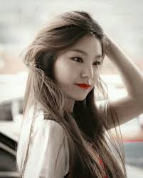 When I Met You Satzu Ft Yejisu In 2020 Itzy Korean Beauty Girls Kpop Aesthetic