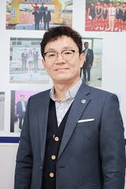 리우올림픽 당시 월드컵에서 개인 첫 국제대회 금메달을 막 획득했던 전웅태는 아직 유망주에 불과했습니다. ì‹¬ìš©ìš´ ì¸ì²œì‹œê·¼ëŒ€5ì¢…ì—°ë§¹ íšŒìž¥ ì—°ìž„