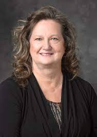 Emmylou Edwards's Instagram, Twitter & Facebook