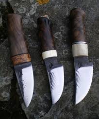 Epingle Sur Coltelli Da Collezione E Fantasy Armeria Spade Softair Survivor Veicoli