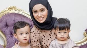 Explore tweets of izreen.azminda @izreenazminda on twitter. Intan Liana Bengang Masih Dikaitkan Dengan Bekas Suami