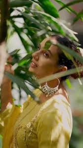 When @pukhrajbhalla is not around😝, Watch Chalo Bulaava Aaya Hai