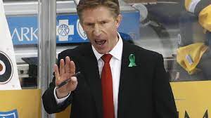 Dave hakstol is a rising start from canada who was born on july 30,1968. Nhl Philadelphia Flyers Trennen Sich Von Trainer Hakstol Augsburger Allgemeine