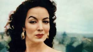 González will portray felix and also produce the film alongside dana harris and nicole king for linden entertainment. Maria Felix Mit Diesen Einfachen Tricks Sah Die 60er Ikone Auf Fotos Immer Gut Aus Vogue Germany