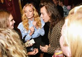 Check out his looks for short to medium to long hair, or from the one direction era to now! Harry Styles And His Hair Make A Powerful Play For A Gucci Contract Fashionista