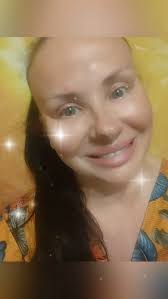 With filter and without any one 🤗🙂🥰🌞🌞🌞No Botox No makeup 💄 🤣🤣🤭