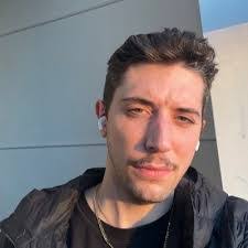 Erin Rambo's Instagram, Twitter & Facebook