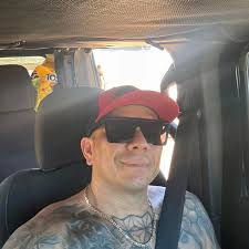 Acto di entiero di nos fundador stima Sr. Eric Ponson lo tuma lugar diamars  dia 16 di November, 2021 pa 2or te cu 4or di atardi na Royal Funeral Home.  🌿