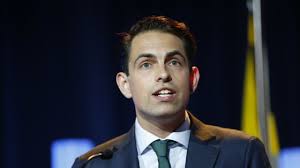 Vlaams belang pleit er dan ook uitdrukkelijk voor om zij die zijn blijven werken de beloofde premie van 1.000 euro wél toe te kennen. de federale regering had dat voorgesteld, maar zover is het nog niet gekomen. Vlaams Belang Boekt Winst In Steden De Tijd