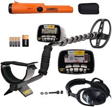 This underwater metal detector is a pulse induction machine, so it can work on dual frequencies, which are 15khz and 5khz. Amazon Com Garrett At Gold Waterproof Metal Detector With Headphones And Propointer At Pinpointer Garden Outdoor