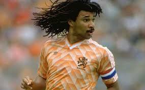 Het was de achtste editie van het ek, dat om de vier jaar wordt georganiseerd door de overkoepelende voetbalbond uefa. Ek 88 Pers Bleef Zeuren Over Gullit Goal Com