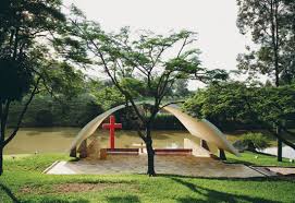 Disponibile online il nuovo album 40 anni che ti amo in arena. Veneza Farm Chapel Decio Tozzi Archdaily