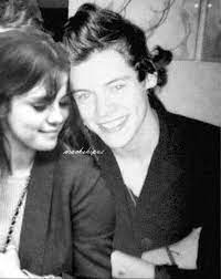 هل اصبحت قصة الحب بين harlena اقوى من اي وقت مضى في هذا اﻻسبوع جمهور كل من عضو فريق one direction هاري ستايلز و زوجته الجميلة couple photos scenes couples