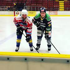 Let's check, how rich is marek. Mit 32 Jahren Tschechischer Ex Eishockey Star Gestorben Promiflash De