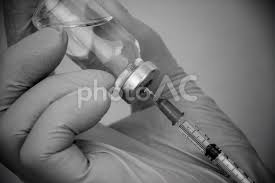 注射器とクスリ瓶 白黒 - No: 4453800｜写真素材なら「写真AC」無料（フリー）ダウンロードOK