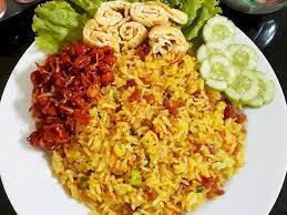 /ˌnɑːsi ɡɒˈrɛŋ/) refers to fried rice in both the indonesian and malay languages. Resep Nasi Goreng Kunyit Yang Menggugah Selera Indozone Id