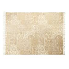 Kleed Met Goud In 2020 Tapijt Prints Goud