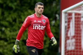 Tiago luis volpi (born 19 december 1990) is a brazilian professional footballer who plays as a goalkeeper for são paulo fc on loan from querétaro. Sao Paulo Tem Saida Para Tornar Compra De Volpi Mais Leve Em 2020