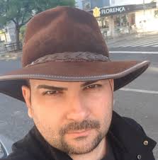 Emissora enviou o repórter Fábio Menegatti, do Jornal da Record, para  realizar cobertura especial de tragédia no sudeste da África • Acompanhe a  programação da Record TV 24h por dia e as