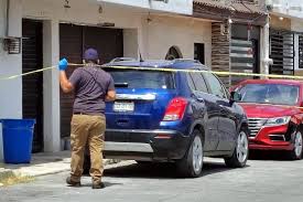 Catean dos casas ligadas a crimen de mujer calcinada
