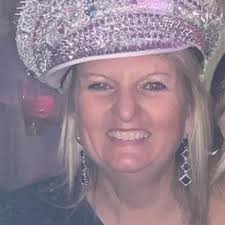 Hi ,is there decent evening entertainment in the holiday village during the  summer months to amuse a 14 and 16 year old? Also any recommendations  please for good day trips too? Tia 😊