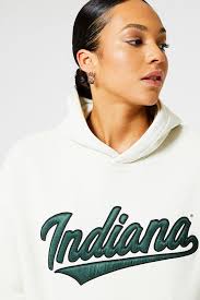 Dames Hoodie met borduring