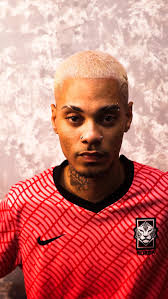 Dia 03 de maio tivemos a honra de ter o @djcaioprince na @extaseclub , e é  claro que ele deu uma passadinha no Espaço Bantu pra fazer pelas mãos do  @i2mith uma coloração e a famosa régua no freestyle ...