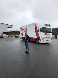 Lundby var på fjerdeplass etter første omgang etter et hopp på 102,5 meter. Maren Lundby En Stk Ekstremt Stolt Totning Som Inngar Facebook