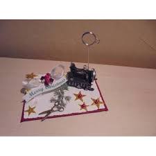 In diesem klappsofa ist die finanzspritze dazu nett verstaut. Nahmaschine Schneiderin Geldgeschenk Weihnachten