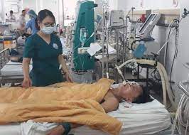 Doctors Pump Beer Into Patient S Stomach To Save Him From Alcohol Poisoning Alcohol Poisoning Alcohol Doctor