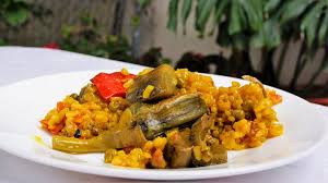 Recorrido gastronómico por su cocina de campo, costa e interior, compilando recetas de abuelas, madres, vecinas, vecinos, cocineros profesionales y un homenaje a la riqueza y variedad de la cocina murciana recorriendo sus localidades costeras, con guisos marineros, pescados, calderos y. Arroces De Murcia Aspirantes Al Mejor Arroz De Espana Turismo De Murcia