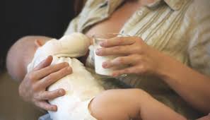 Tips for breastfeeding with eczema, psoriasis, and dermatitis. Drinking Milk While Breastfeeding May Reduce The Child S Food Allergy Risk
