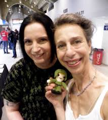 With the really sweet Colette Hiller from Aliens and the mini-Ferro doll I  made for her 😄 #crochet #Aliens #ferro