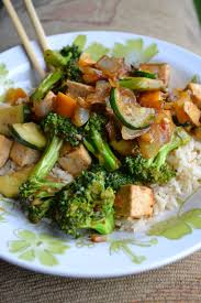 Saute Thailandais Vegan Au Tofu Et A L Orange Cuisine Thailandaise Plat Vegetarien Recette Asiatique