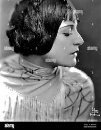 Edna mae cooper hi-res stock photography and images