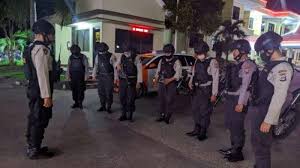 Pawas polres wonogiri dikerahkan untuk mengawasi pelaksanaan vaksinasi agustus 15, 2021; Mengenal Tugas Dan Fungsi Direktorat Sabhara Samapta Bhayangkara Polres Banjarbaru Banjarmasinpost Wiki