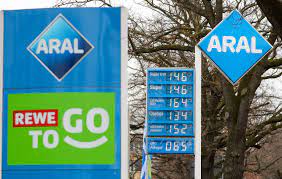E10 petrol contains up to 10% renewable ethanol, which will help to reduce carbon dioxide (co 2) emissions associated with petrol vehicles and tackle climate change. Warum E10 Und Superbenzin Plotzlich Gleich Viel Kosten