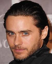 In the film, jared is balding, has a gut, and is actually aging. Jared Leto Unifrance