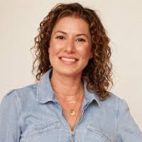 Ashley Ayoub's Instagram, Twitter & Facebook