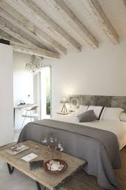 10 Deco Chambres Avec Poutres Apparentes Very Charmantes Deco Chambre Deco Maison Deco Campagne Chic