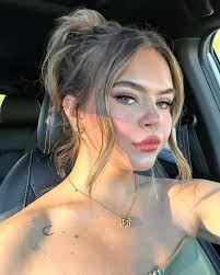 Madison Lott's Instagram, Twitter & Facebook